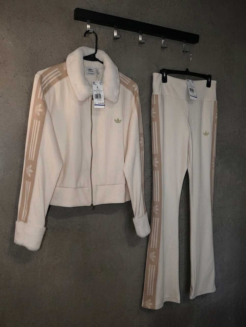 NWT Adidas Originals Ski Chic Rib Track Jacket & Flared Leggings | L - Picture 3 of 5